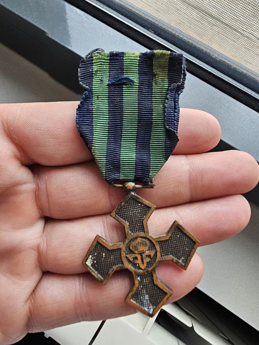 Lot medalii Feanta, Italia, Romania