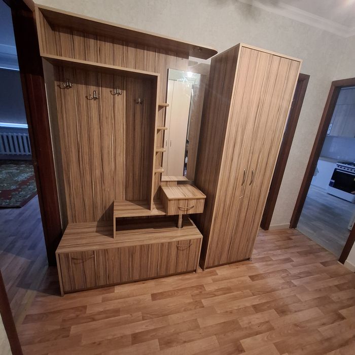 Прихожая с шкафом