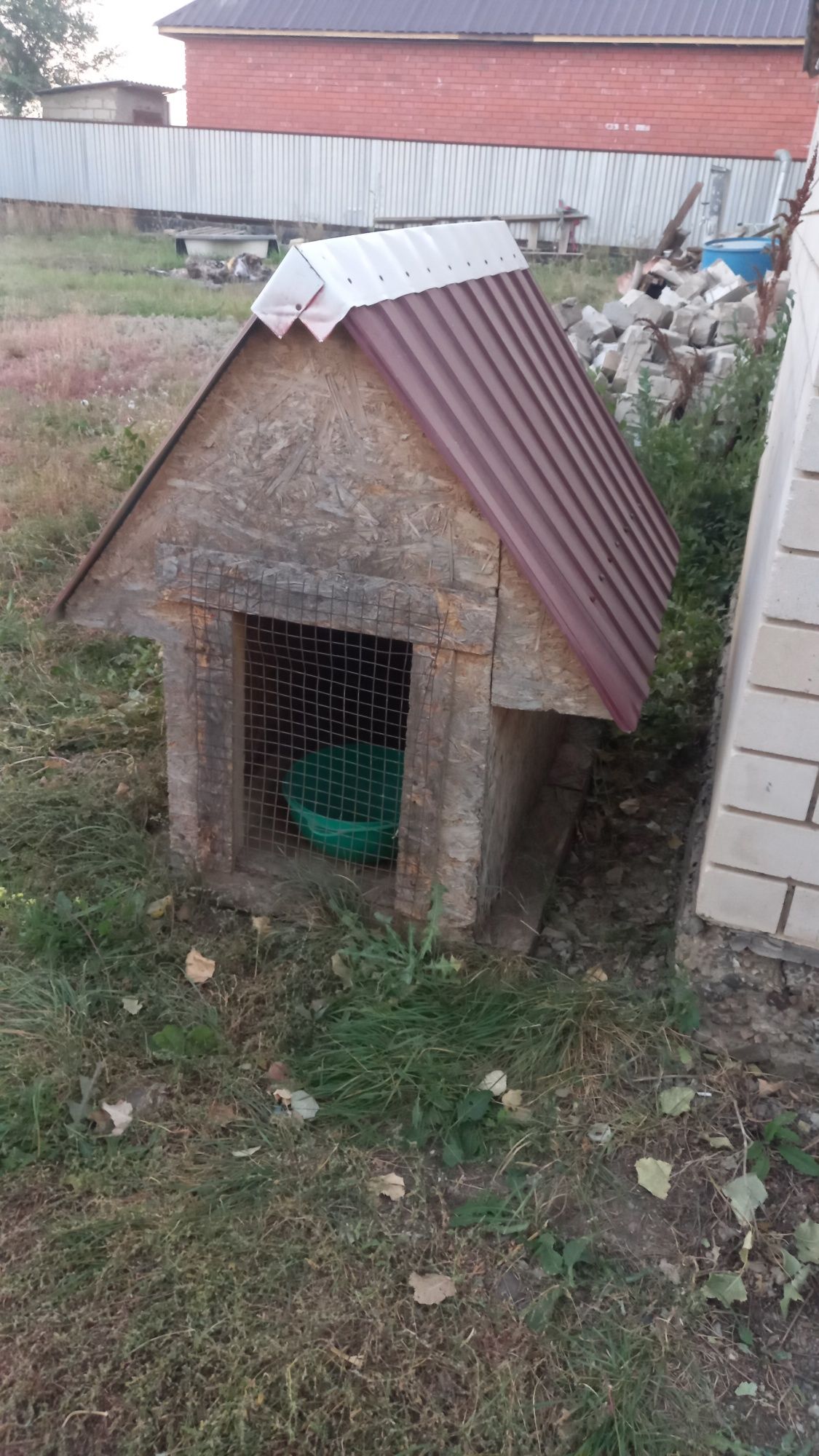 Продам  гостиный стол и стулья