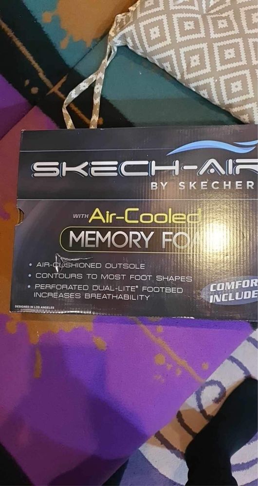 Skech-air adidasi
