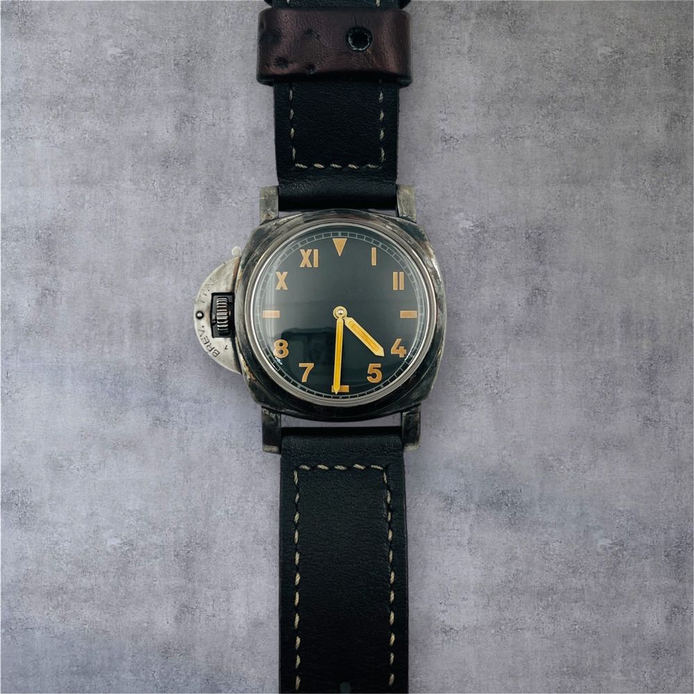 Хомидж в стил Panerai нарочно състарен вид