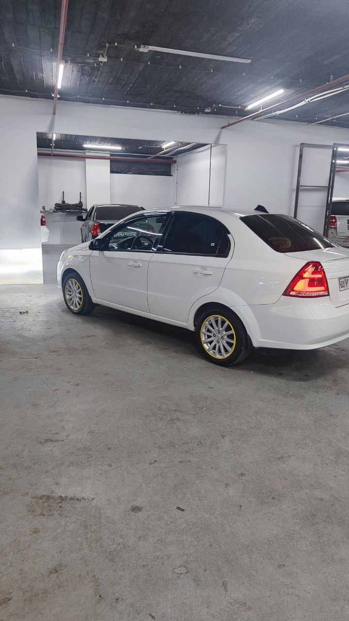 Arenda Arenda Nexiya 3 4 pozitsiya