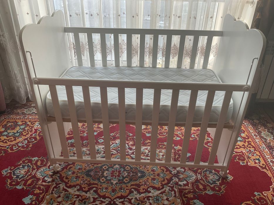 Детская кроватка