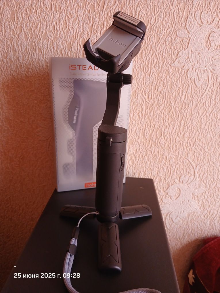 (SELFI) Stabilizator Hohem X. Yangi holatda