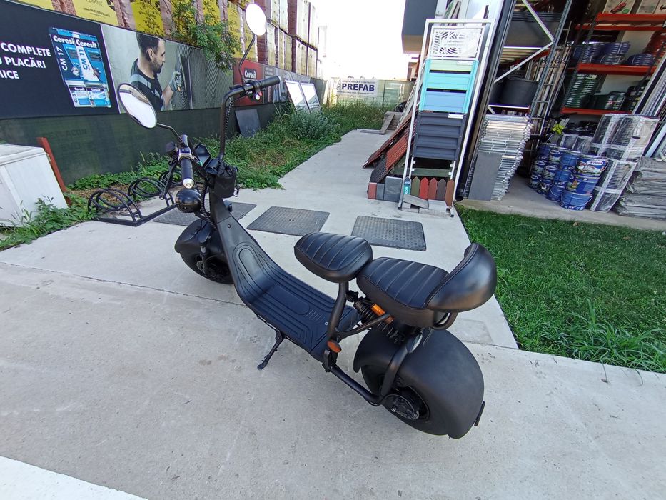 Vând scuter electric ( chopper )