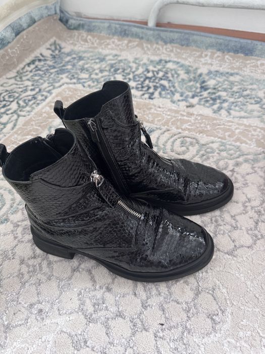 Продаю осенние/весенние сапоги