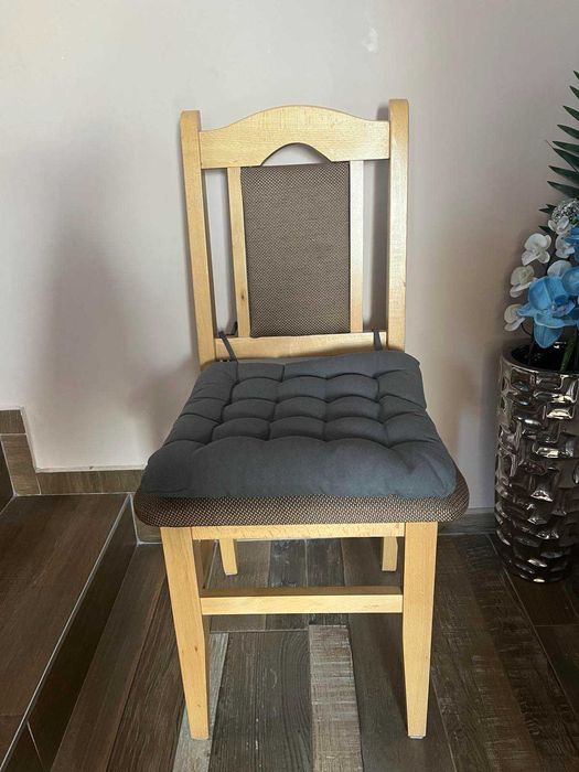 Стилни  столове  за всекидневна в кафяво-бежовата гама