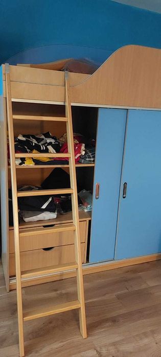 Mobilier dormitor copiii cu pat etajat