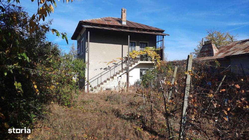 Comuna Iancu Jianu, județul Olt, P+E, cărămidă, 58.000 Euro