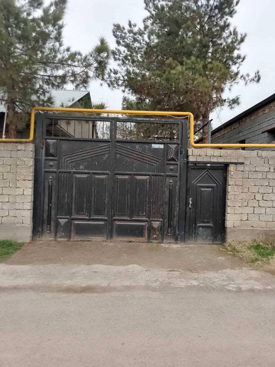 Продается дом с участком 8 сот. в 15 мин. от Ташкента (бывш Политодел)