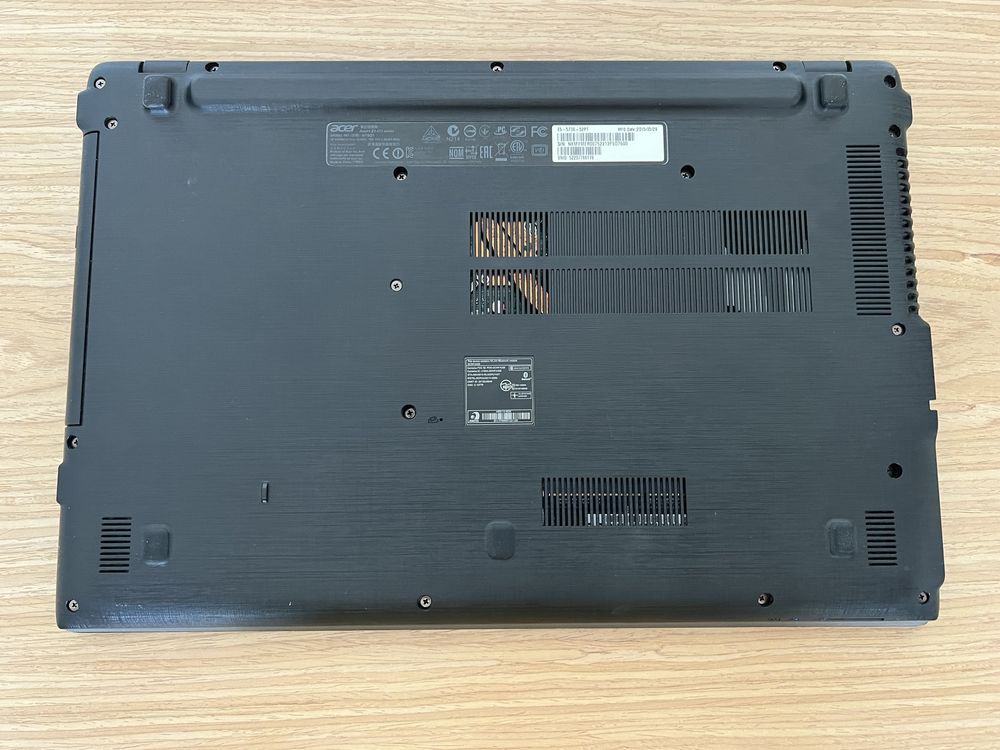 Ноутбук acer e 15 в идеальном состоянии