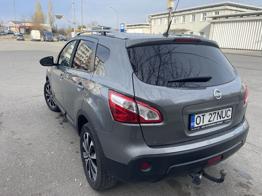 Vand/schimb Nissan qashqai j10 1.6 benzina 2011