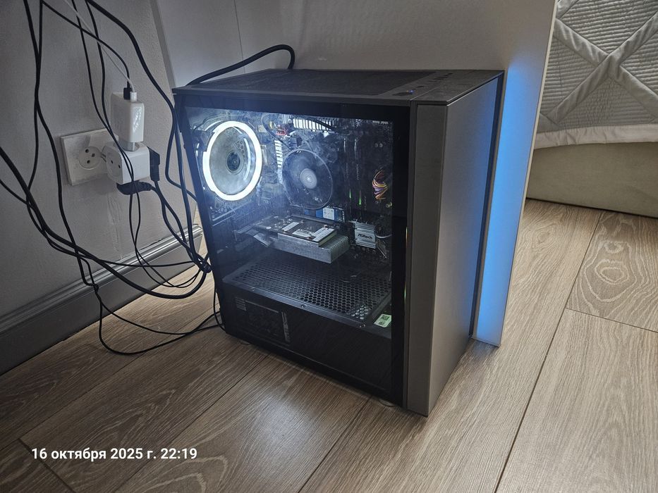 Ryzen 7 1700, DDR4 16 Kingston HyperX, SSD M2 512G