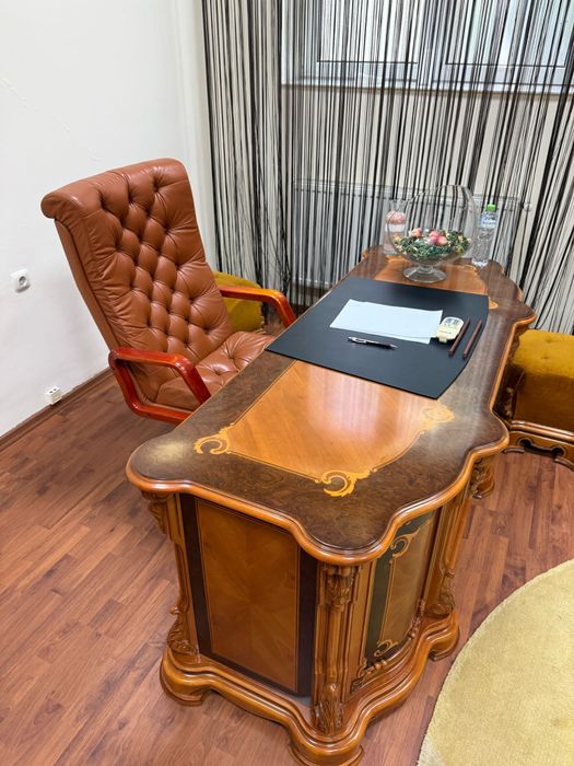 Raritate! Mobilă birou elegantă din lemn de cireș lucrată la Imar Arad
