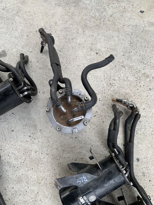 Carcasa filtru motorina pt passat b6,toruan,golf 5,etc