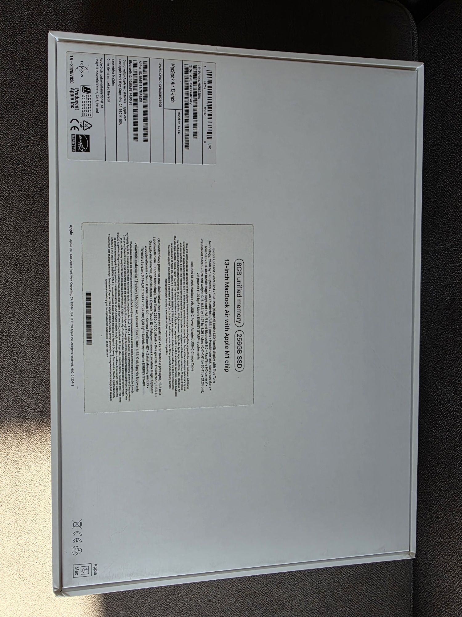 Macbook Air M1 256GB 8RAM 97% Батерия  Като НОВ Закупен края на 2023