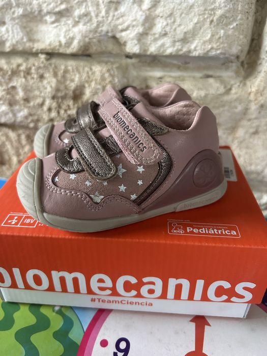 Обувки biomecanics