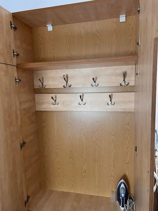 Dulap,pat ,și 2 noptiere