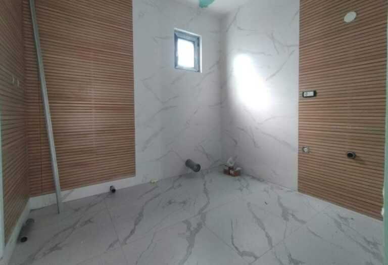 Casa Modulara, Garaje Auto, Containere din panou sandwich termoizolant