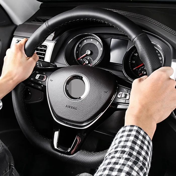 RETROFIT: piele artificiala pentru acoperire volan Volksvagen