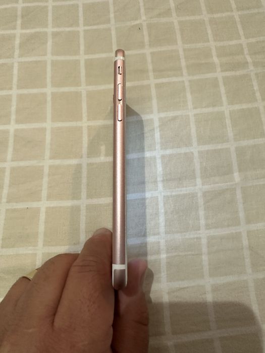 Iphone 6 s culoare roz (pentru piese) fara icloude