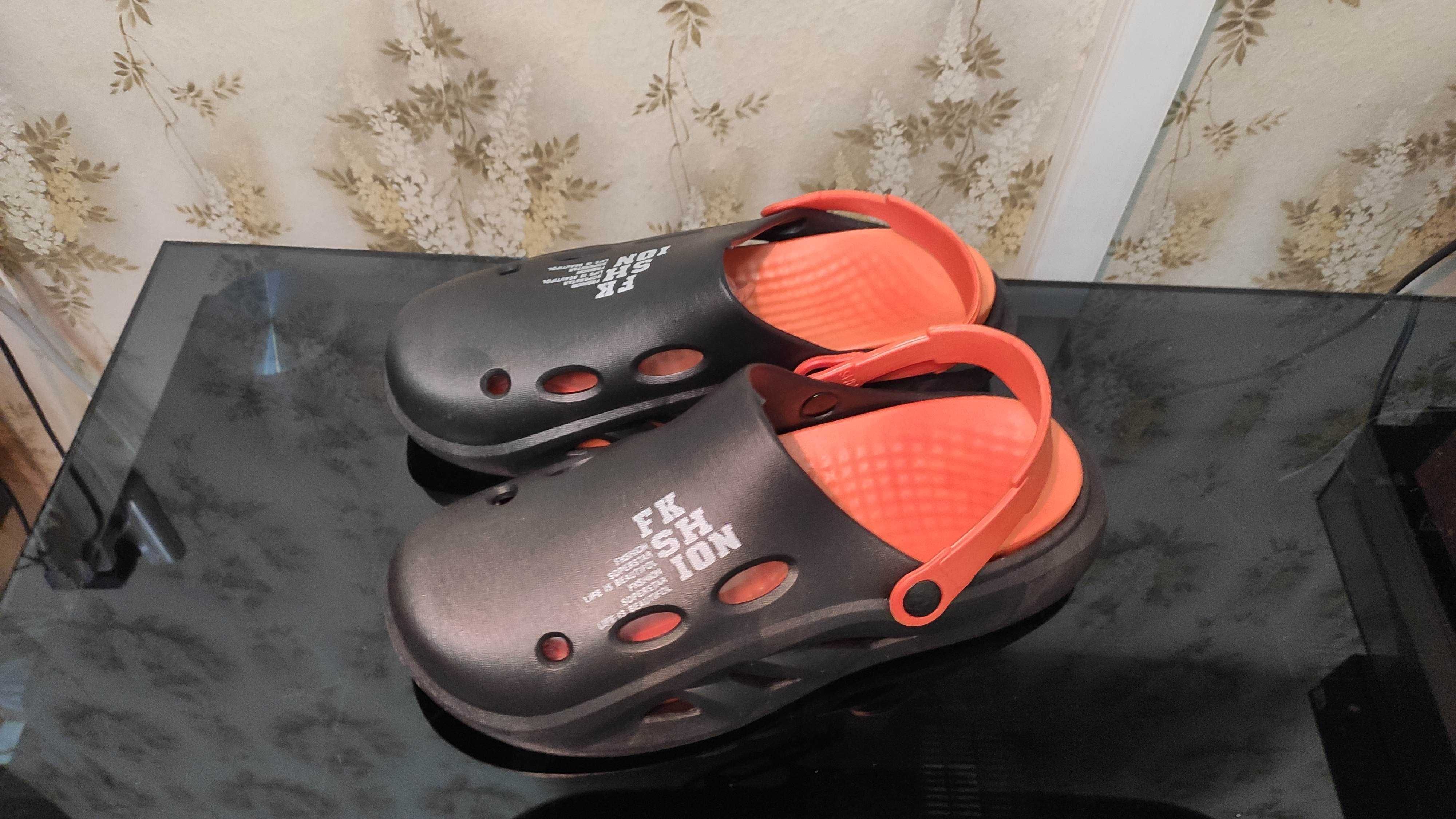Уличные тапочки, сланцы, сабо, туфли, Crocs.