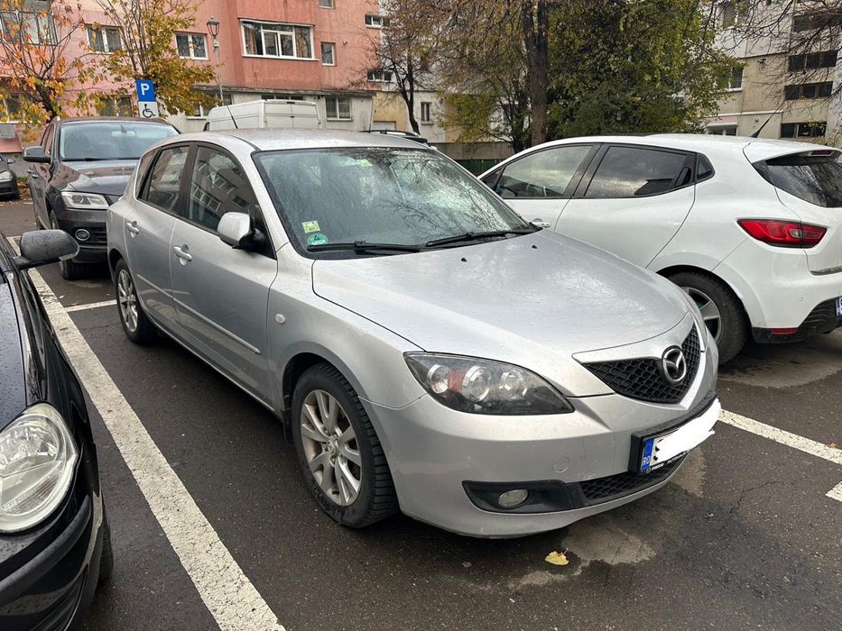 Vând Mazda 3, an 2008