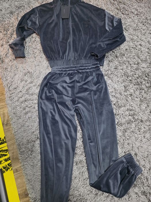 Уникален комплект p.r.a.d.a чисто нов