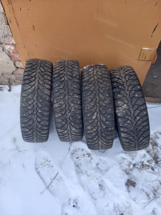 Продам резину. В хорошем состоянии.
