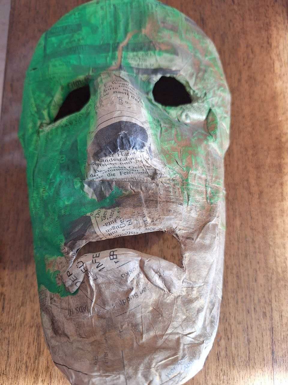 Продаю Елочные игрушки разные