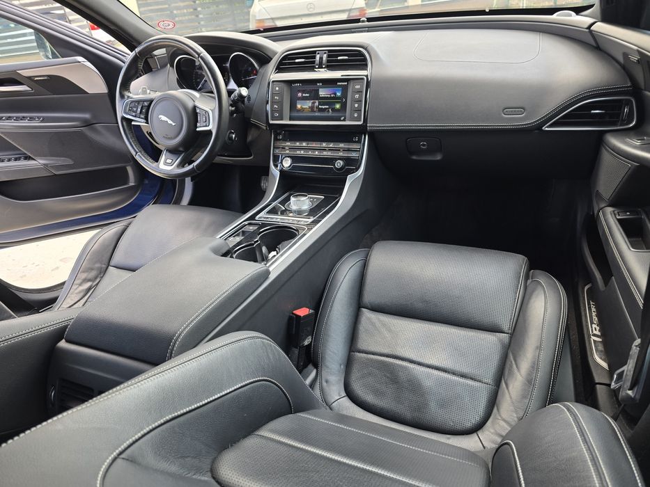 Jaguar XE An 2016