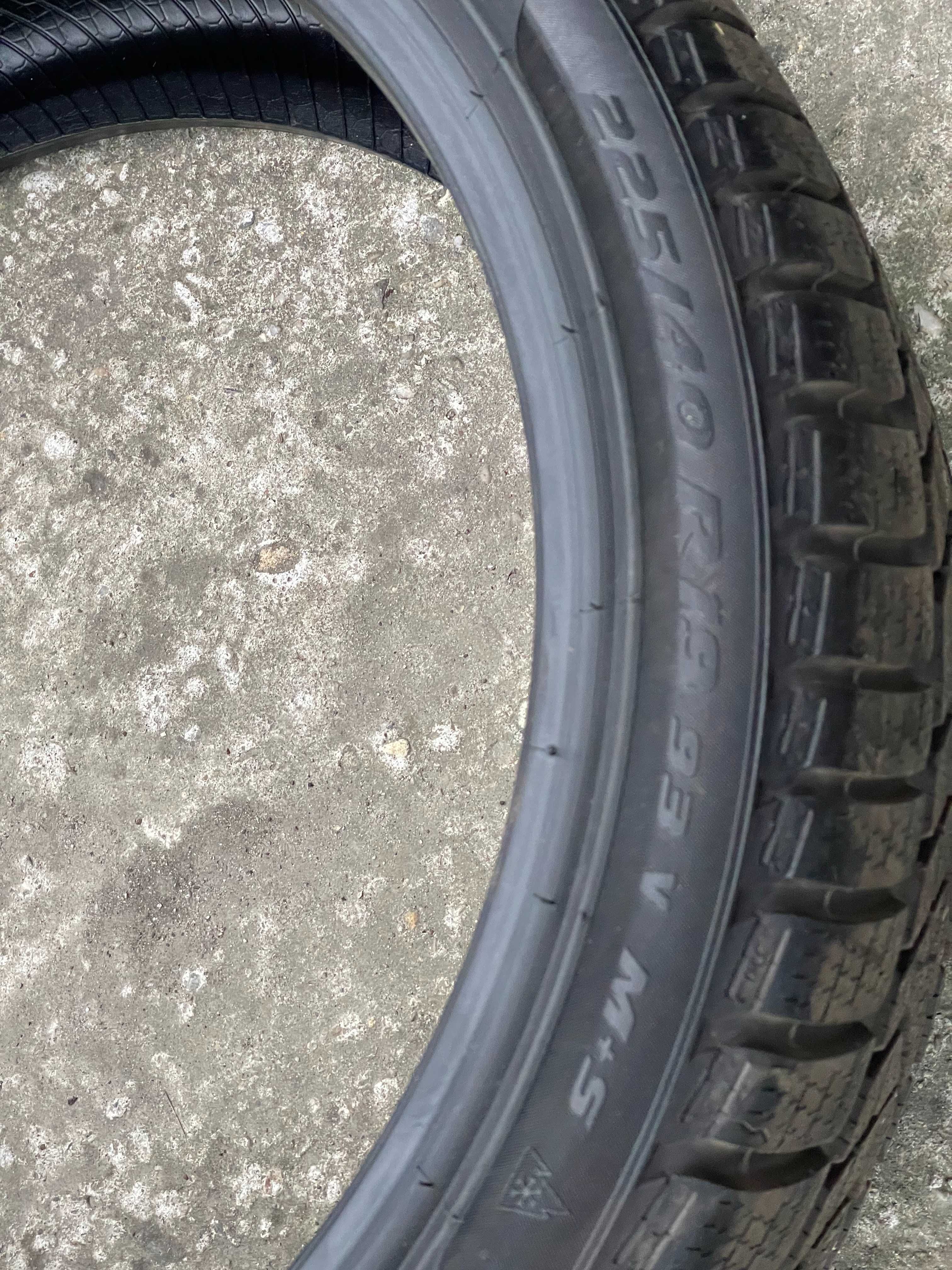 2x 225 40 19 Pirelli Sottozero 3