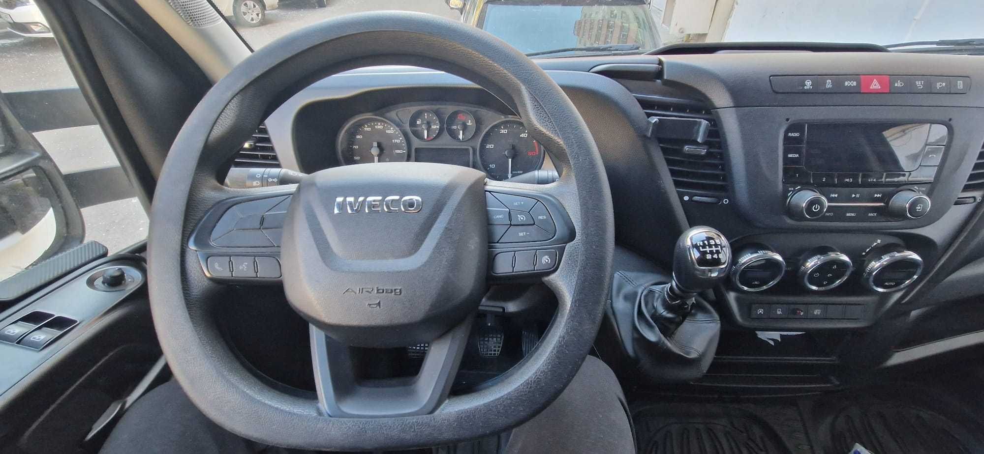 Iveco daily cu lift