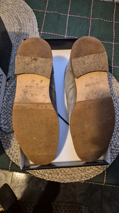 Pantofi piele întoarsă  puțin uzati