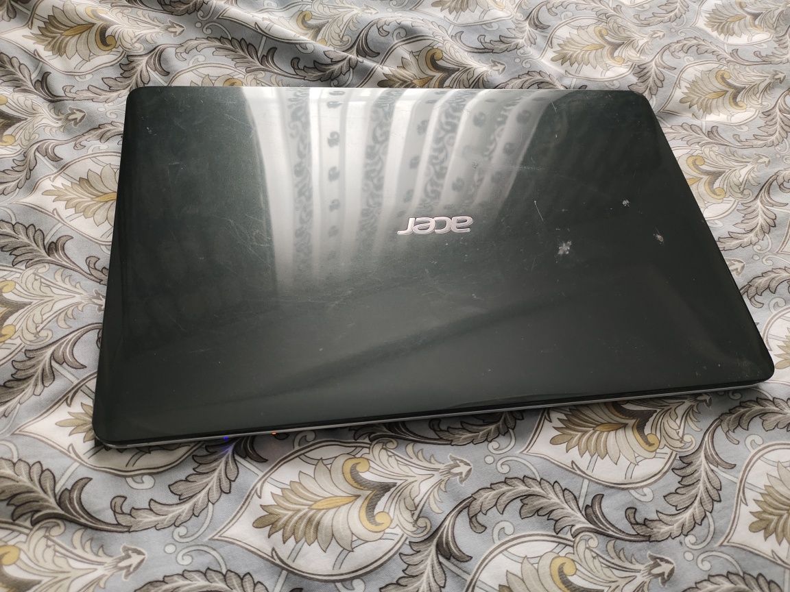 Ноутбук acer продам