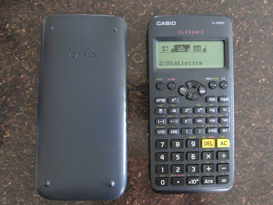 Научен калкулатор Casio fx-82EX Classwiz