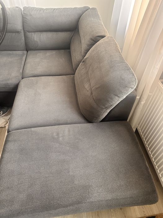 Execut lucrari de curatat canapele saltele si alte materiale textile