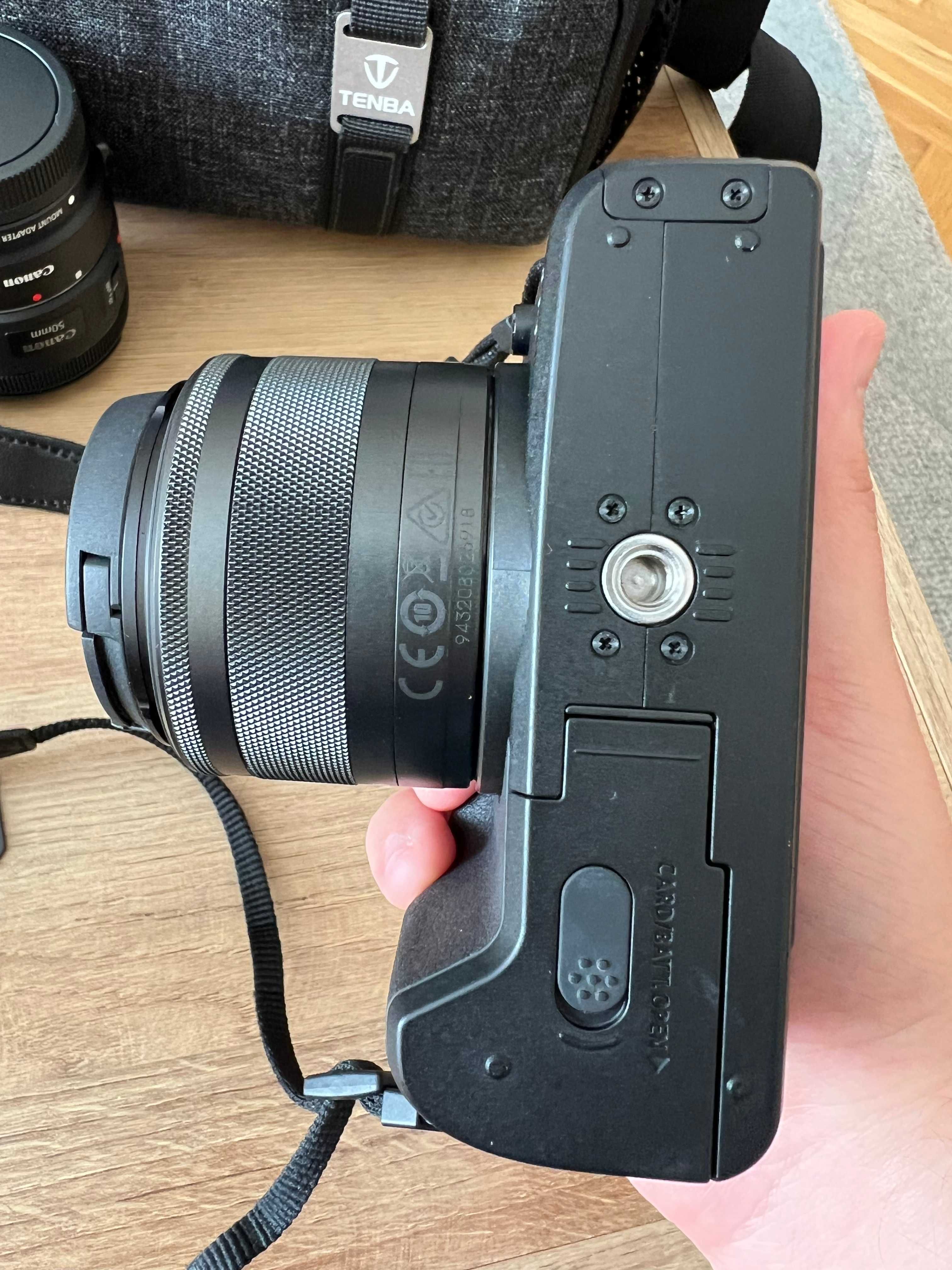 Комплект Canon EOS M50 + адаптер  + стоков и EF‑M 15‑45мм обектив