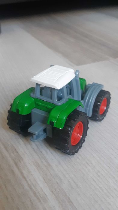 Vând machetă tractor Truck 928