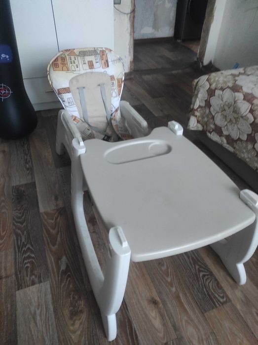 Стульчик для кормления