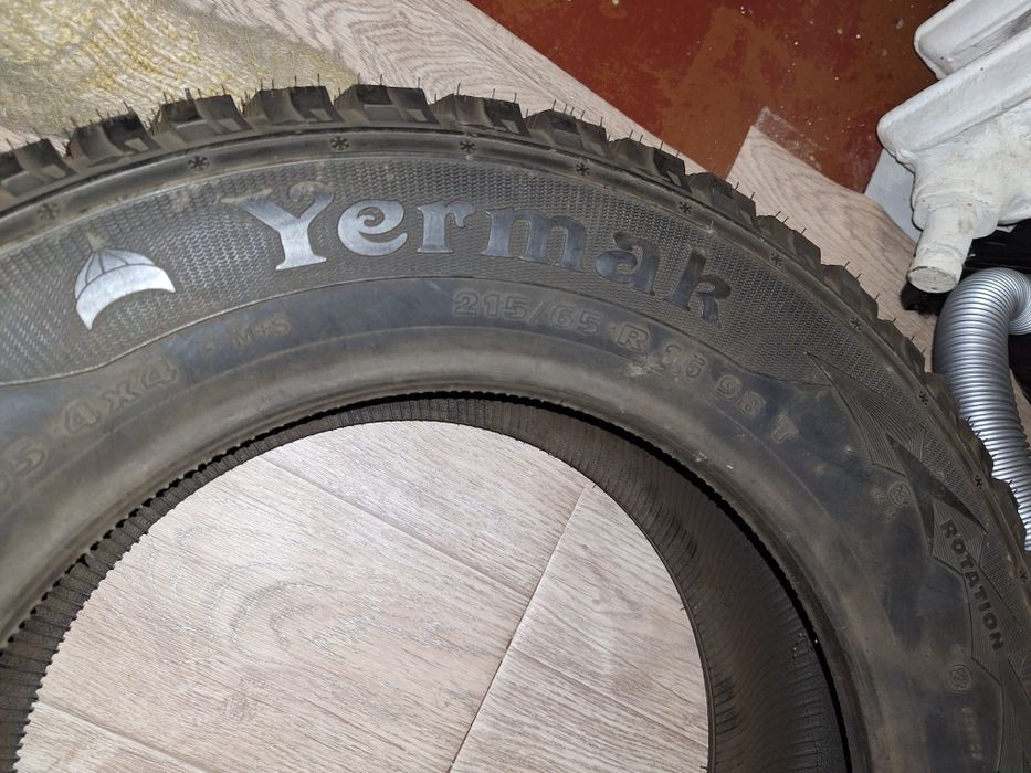 Продам шину 215/65/16