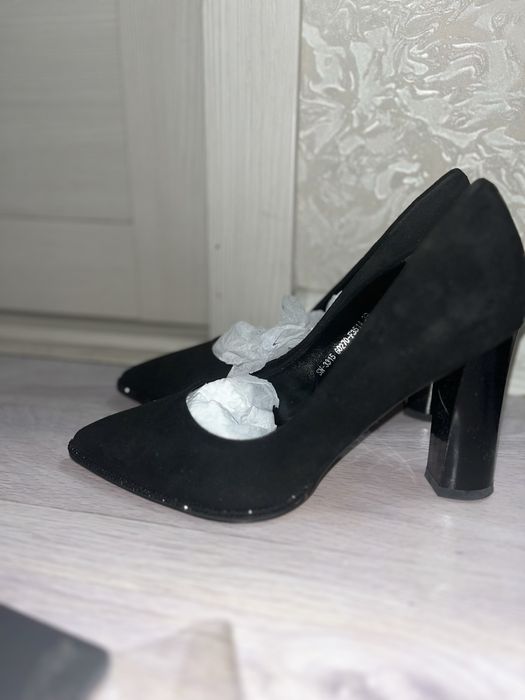 Туфли лодочка замш 39р