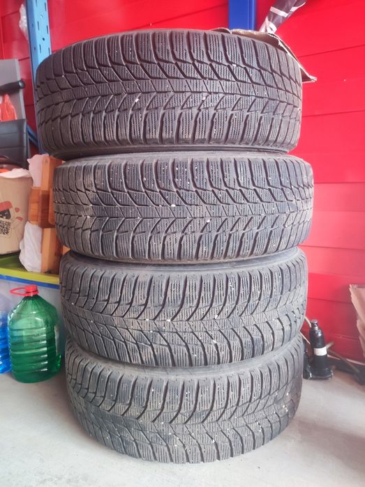 Anvelope iarna 235/60 R18
