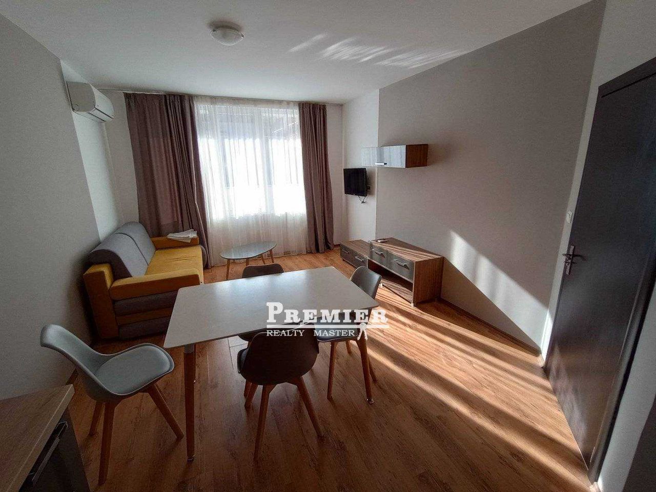 Продава се Двустаен апартамент в Поморие - 61 кв.м за 1550 €/кв.м - Снимка #11