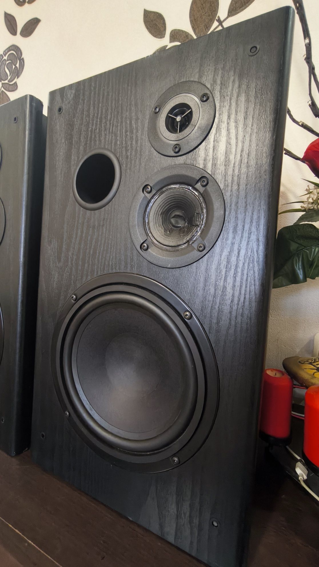 Boxe Grundig SLB1 pe 3 cai, 4 ohmi 60-100W RMS