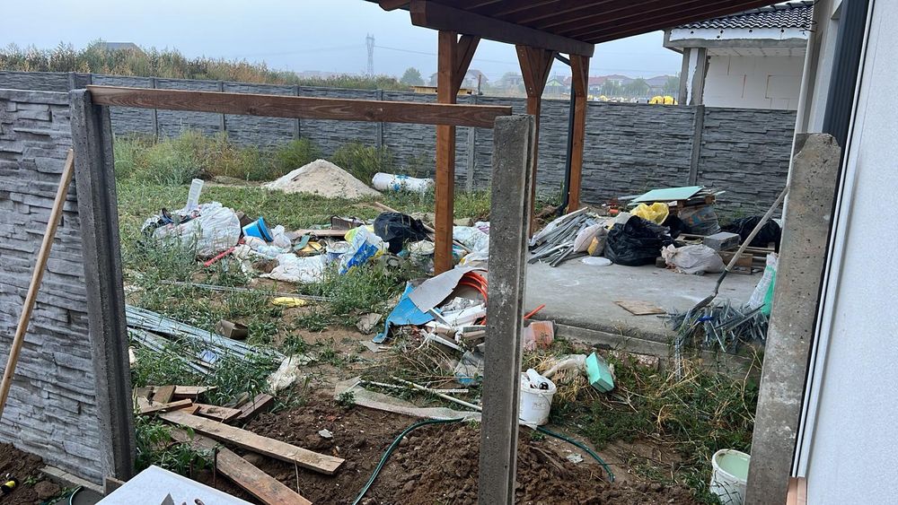 Ridic debarasez saci cu moloz