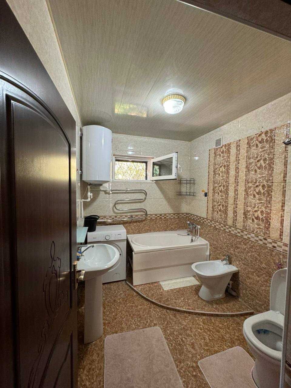 Продаётся квартира 3/2/4 77-серия ор-р Ичанкала гостиница, B&B кафе !