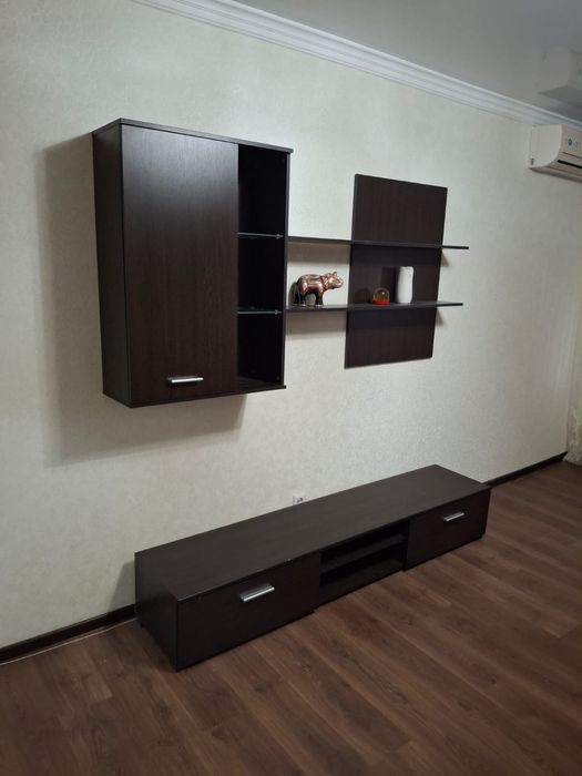 Продается ТВ-зона в гостиную