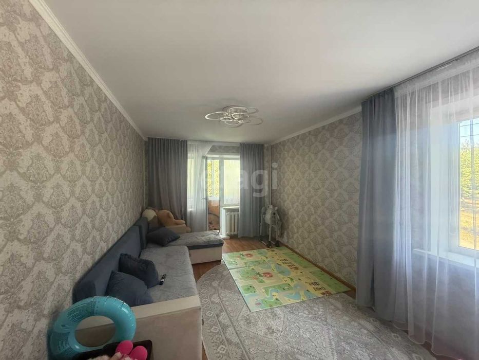 кжби 2 комнатная квартира на  2 этаже 15.700