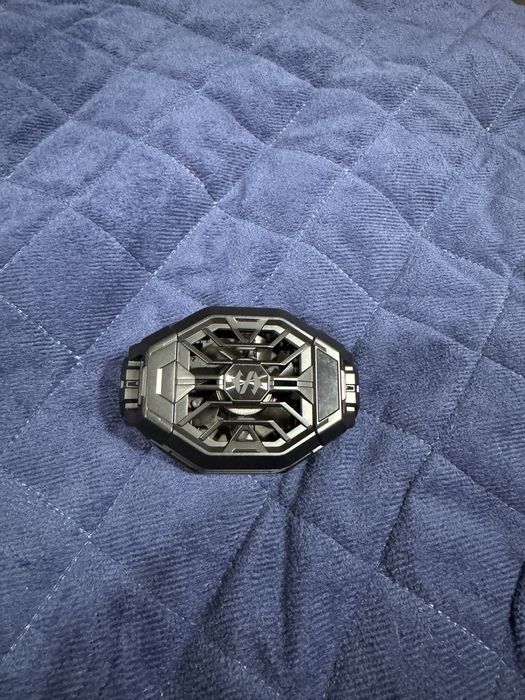 Seturi accesorii gaming pentru telefon – coolere, keycaps, suporturi